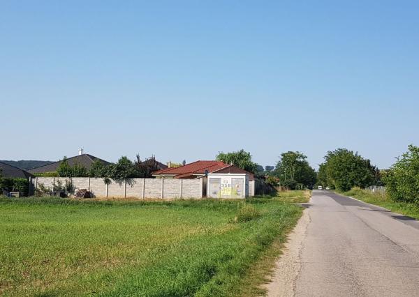 Predám pozemok Nitra - Kynek 6252m2.