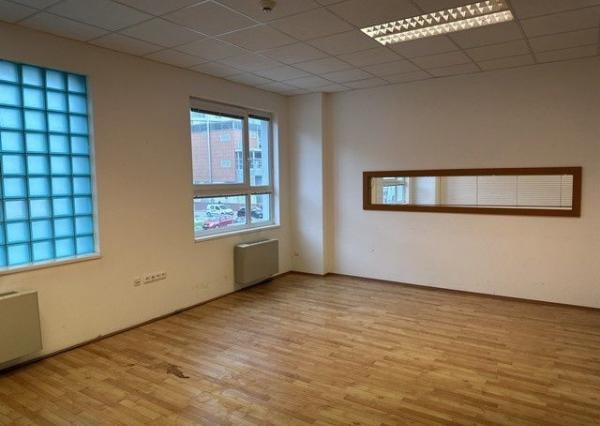 Kancelársky priestor na prenájom - 205 m2, Údernícka ul. 
