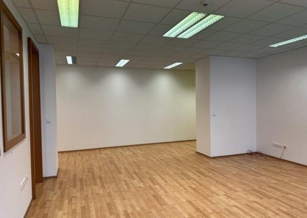 Kancelársky priestor na prenájom - 205 m2, Údernícka ul. 