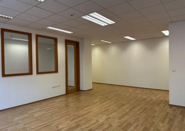 Kancelársky priestor na prenájom - 205 m2, Údernícka ul. 