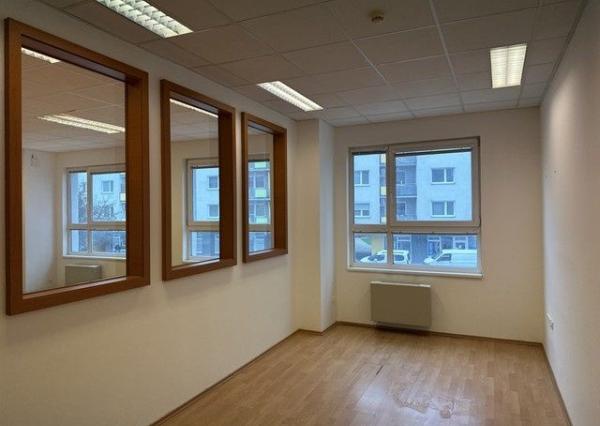 Kancelársky priestor na prenájom - 205 m2, Údernícka ul. 