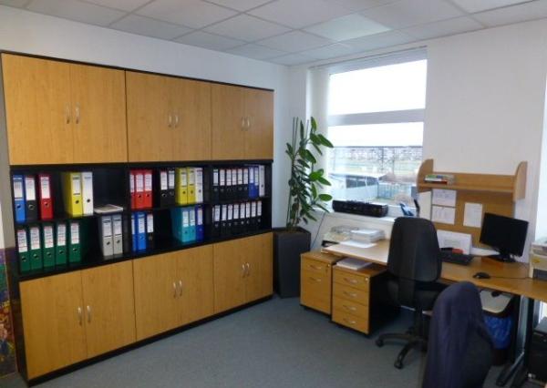 Zrekonštruované kancelárie na prenájom. Možnosť prenájmu skladu - od 11 m2, Slovnaftská ul.