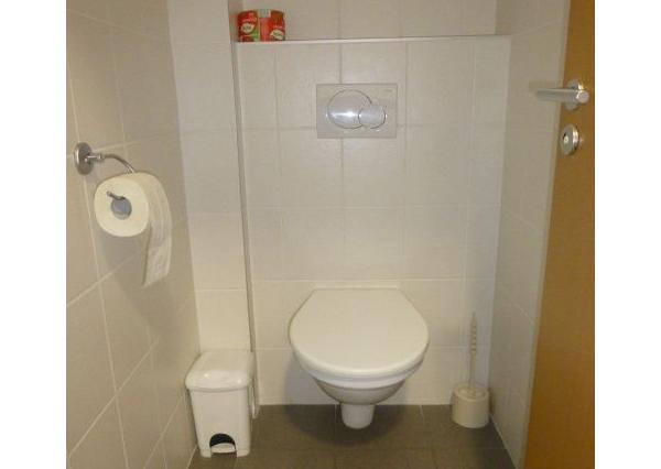 Zrekonštruované kancelárie na prenájom. Možnosť prenájmu skladu - od 11 m2, Slovnaftská ul.