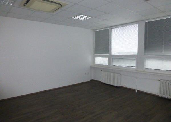 Kancelárske priestory s umývadlom - od 15 m2, Račianska ul.