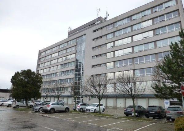 Kancelárske priestory s umývadlom - od 15 m2, Račianska ul.