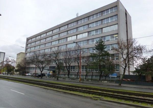 Kancelárske priestory s umývadlom - od 15 m2, Račianska ul.