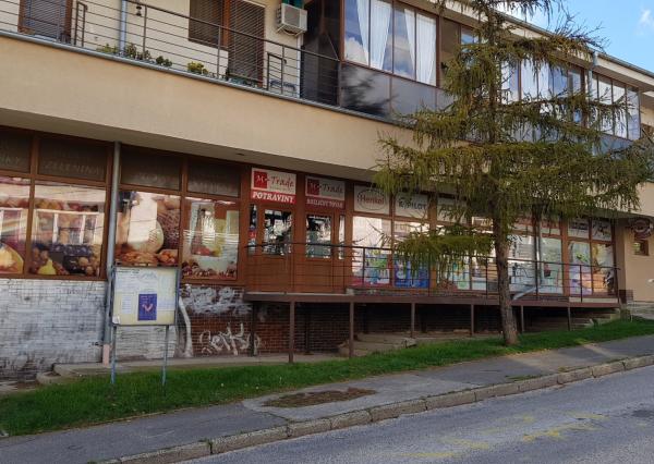 Predám polyfunkčnú budovu - kompletne prenajatú v Nitre.