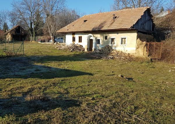 Predám stavebný pozemok Nitra - Štitáre.