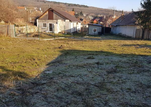 Predám stavebný pozemok Nitra - Štitáre.