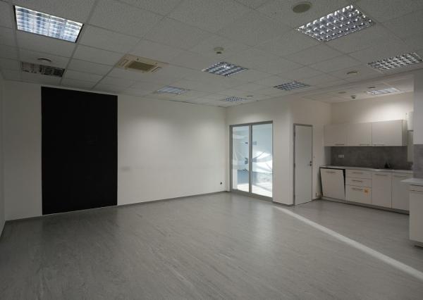 Na prenájom flexibilné kancelárske priestory od 37m2 v modernej administratívnej budove