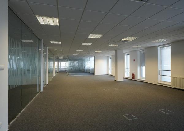 Na prenájom flexibilné kancelárske priestory od 37m2 v modernej administratívnej budove