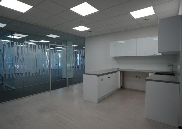 Na prenájom flexibilné kancelárske priestory od 37m2 v modernej administratívnej budove