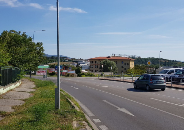 Prenajmem v Nitre 30m2 s parkovacím miestom na Cabajskej ceste.