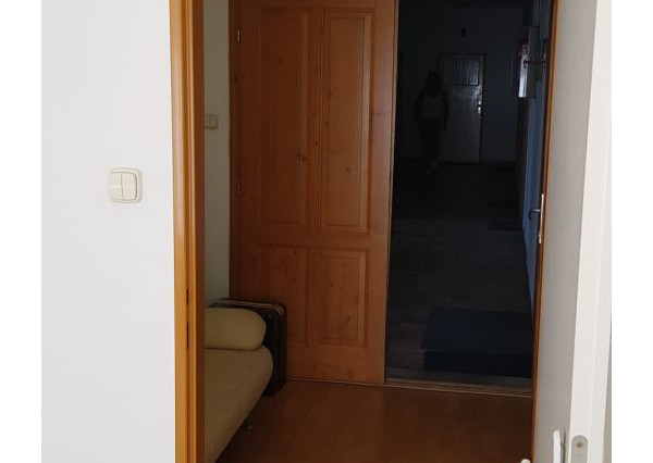Prenajmem v Nitre 30m2 s parkovacím miestom na Cabajskej ceste.