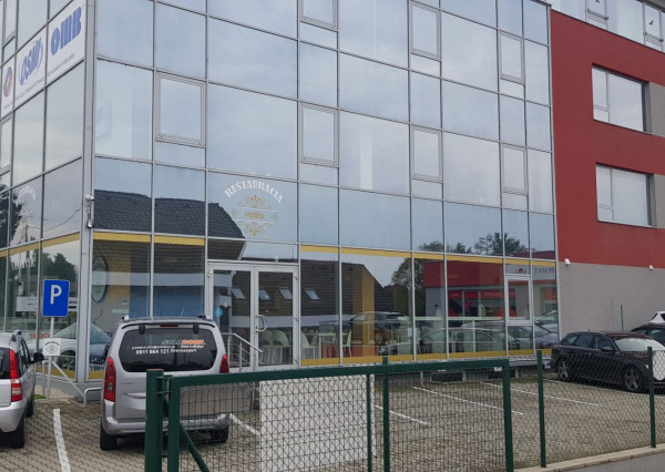 Prenajmem modernú kompletne zariadenú reštauráciu v Nitre.