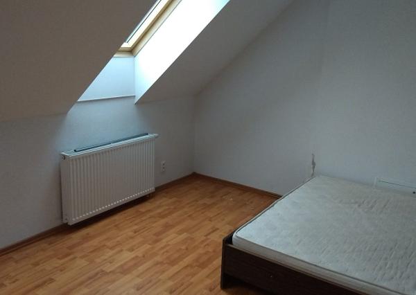 Ponukame do dlhodobého prenájmu krasný  3 izbový rodinný dom