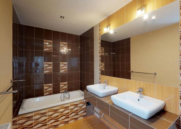 Na predaj útulný pekný RD na bývanie aj podnikanie, Podhájska