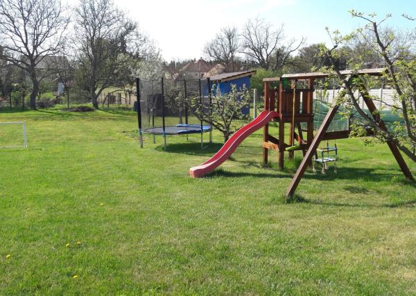 Na predaj útulný pekný RD na bývanie aj podnikanie, Podhájska