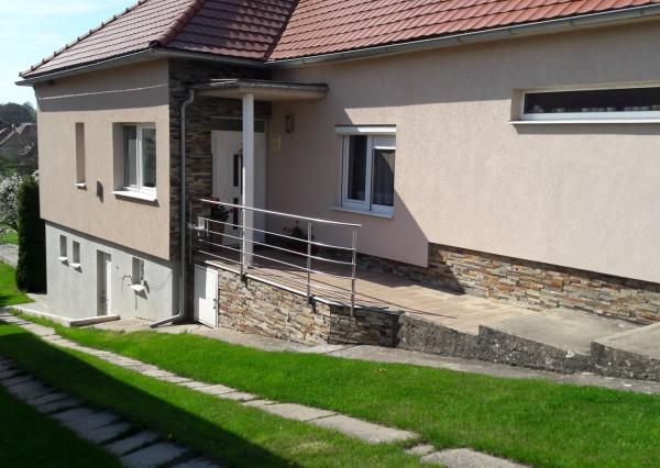 Na predaj útulný pekný RD na bývanie aj podnikanie, Podhájska