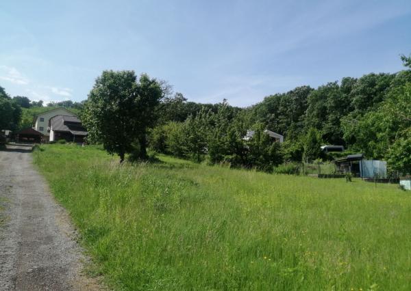 Exkluzívny predaj pozemku vo vyhľadávanej lokalite, Podhájska