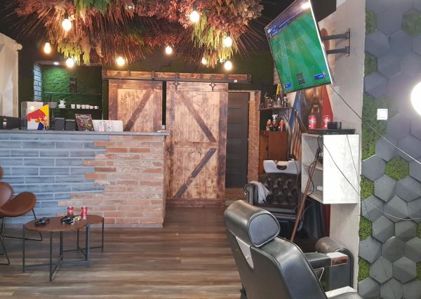 Predám komerčnú budovu komplet prenajatú v centre Nitry.