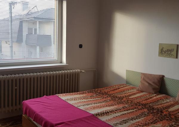 Predám zariadený RD Nitra - Zobor možný k nasťahovaniu.