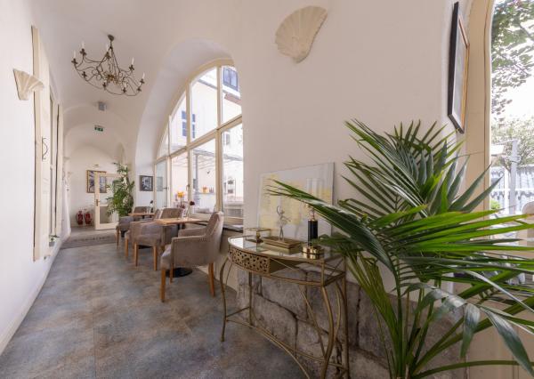 Predám zabehnutú reštauráciu v Banskej Štiavnici.