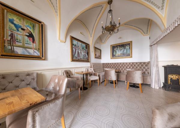 Predám zabehnutú reštauráciu v Banskej Štiavnici.