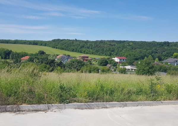 Predám stavebný pozemok Nitra - Šúdolská ulica.