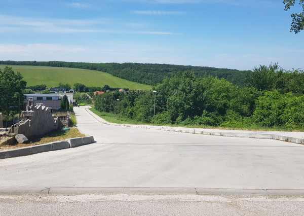 Predám stavebný pozemok Nitra - Šúdolská ulica.