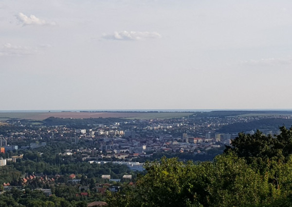 Predám dva stavebné pozemky pod lesom Nitra - Zobor, 1635m2.