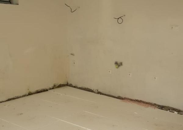 Predám budovu so 7 apartmánmi vo výstavbe vo Vyhniach.