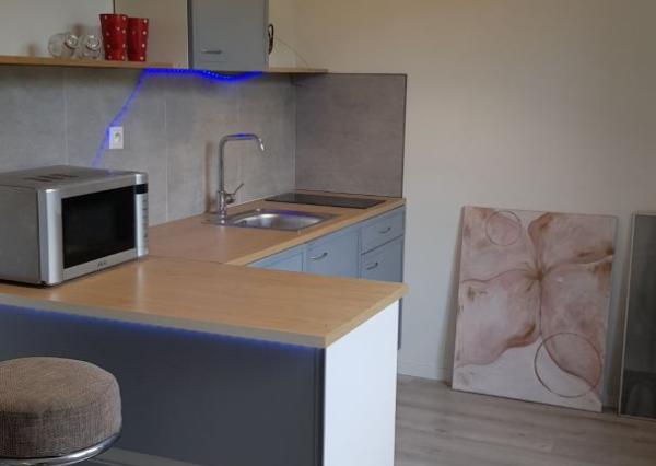 Predám budovu so 7 apartmánmi vo výstavbe vo Vyhniach.