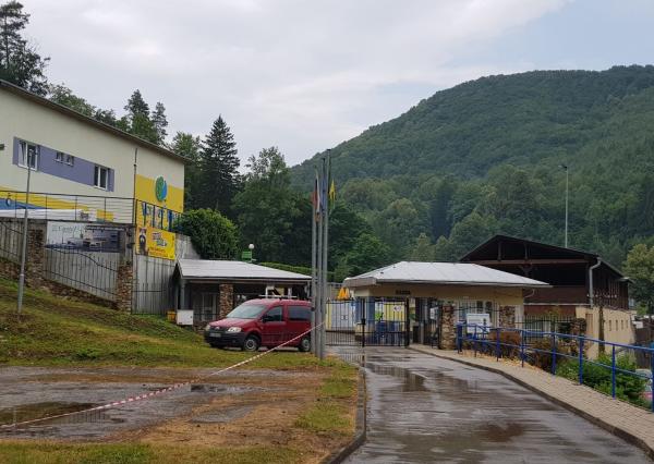 Predám budovu so 7 apartmánmi vo výstavbe vo Vyhniach.