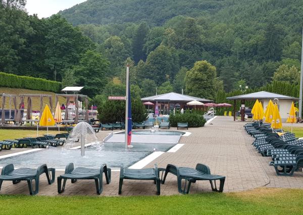 Predám budovu so 7 apartmánmi vo výstavbe vo Vyhniach.