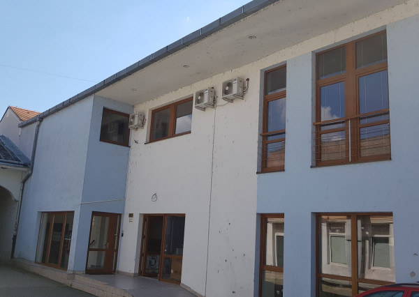 Predám polyfunkčný objekt Nitra vhodný na všetky činnosti.