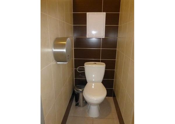 Kancelária s parkovacím miestom zdarma na prenájom - 15,6 m2, Račianska ul.