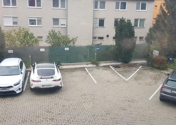 Prenajmem v Nitre na Levickej ulici 3 kancelárske priestory.