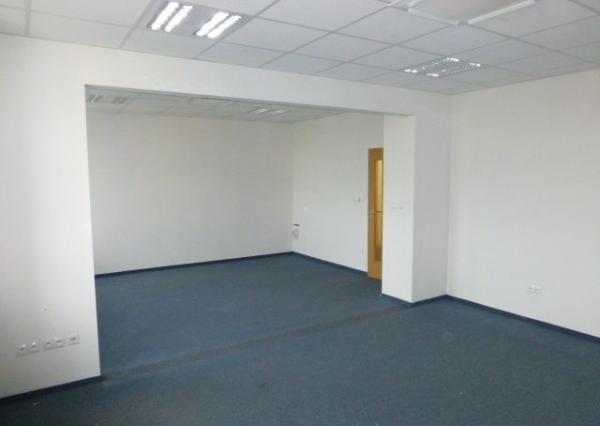 Klimatizovaná kancelária na prenájom - 39,42 m2, Slovnaftská ul.