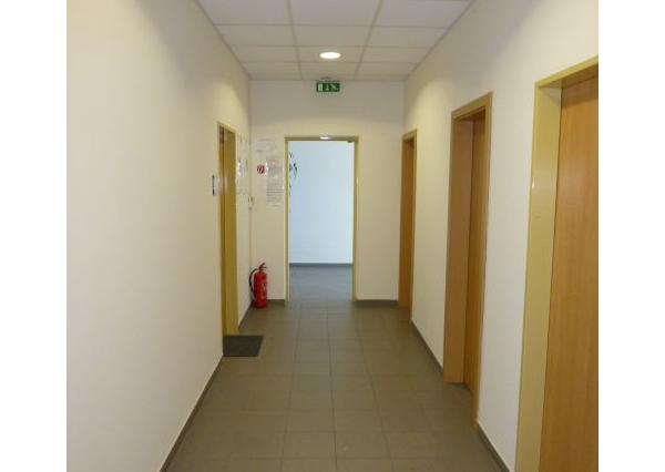 Klimatizovaná kancelária na prenájom - 39,42 m2, Slovnaftská ul.