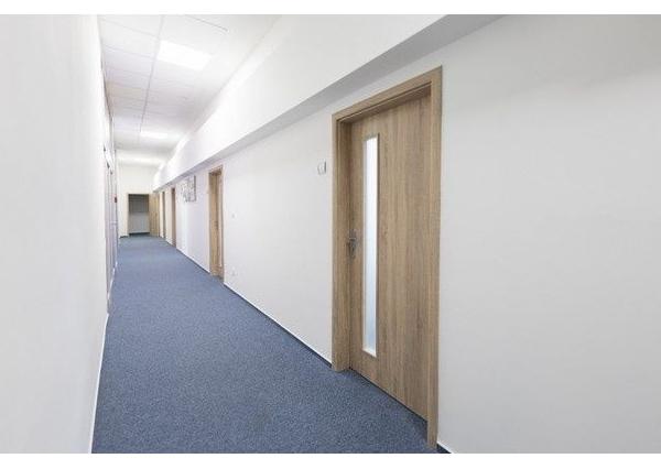 Na prenájom kancelárie s výmerou od 20 m2 v budove Luxor na Štúrovej ul.