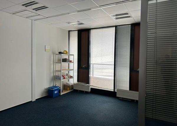 Na prenájom reprezentatívne kancelárske priestory v budove Omnipolis.