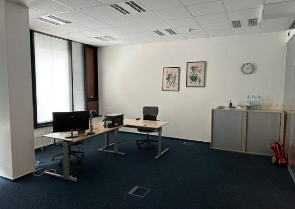 Na prenájom reprezentatívne kancelárske priestory v budove Omnipolis.