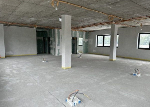 Kancelárske priestory s voliteľnou dispozíciou a skladom na prenájom - od 150 m2, Elektrárenská ul.