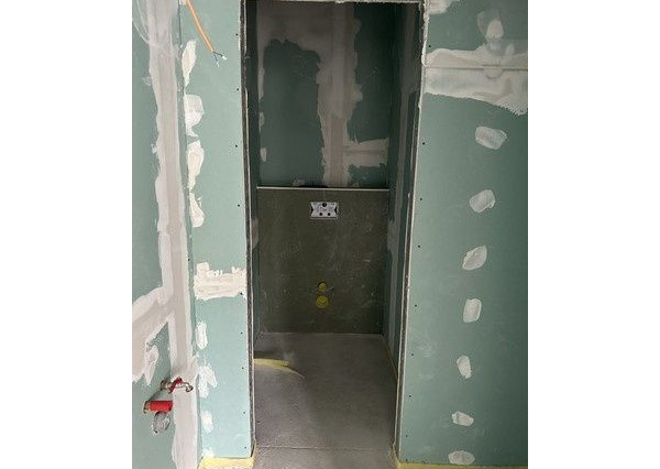 Kancelárske priestory s voliteľnou dispozíciou a skladom na prenájom - od 150 m2, Elektrárenská ul.