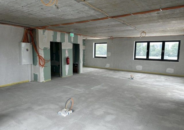 Kancelárske priestory s voliteľnou dispozíciou a skladom na prenájom - od 150 m2, Elektrárenská ul.