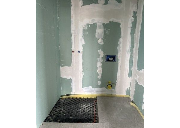 Kancelárske priestory s voliteľnou dispozíciou a skladom na prenájom - od 150 m2, Elektrárenská ul.