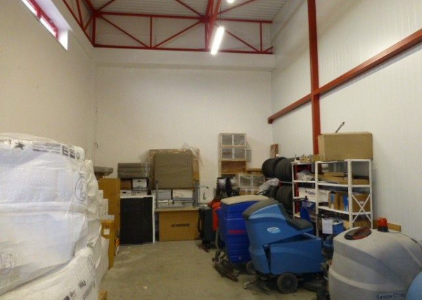 Kancelárske priestory s voliteľnou dispozíciou a skladom na prenájom - od 150 m2, Elektrárenská ul.