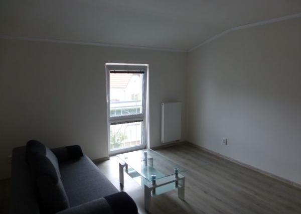 Na prenájom zrekonštruovaný kancelársky priestor o výmere 85 m2 s vlastným vstupom.