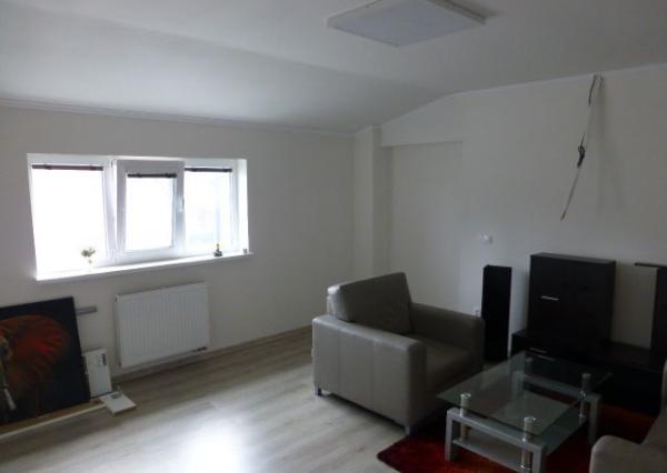 Na prenájom zrekonštruovaný kancelársky priestor o výmere 85 m2 s vlastným vstupom.